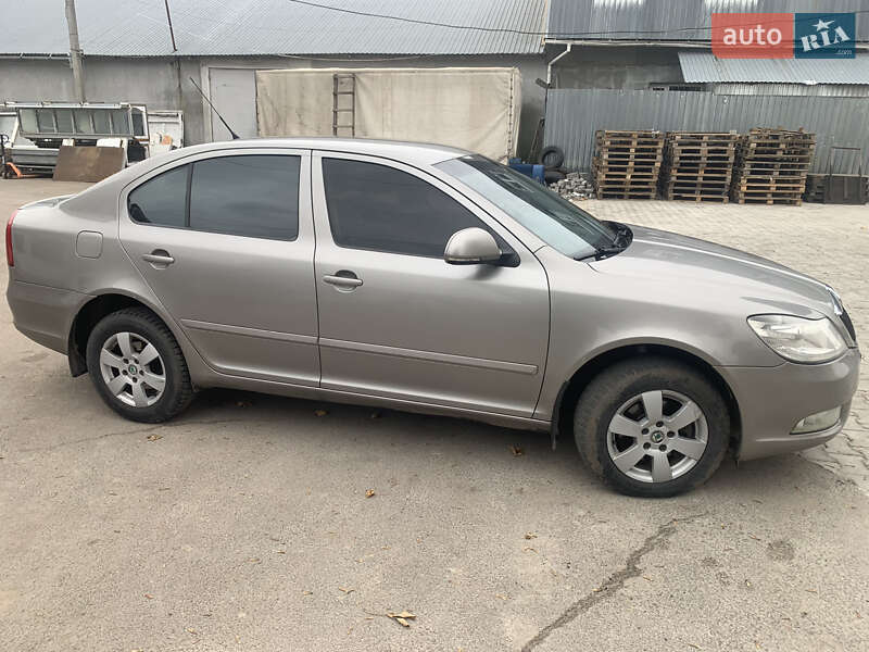 Ліфтбек Skoda Octavia 2009 в Рівному фото 2 Ліфтбек Skoda Octavia 2009 в Рівному