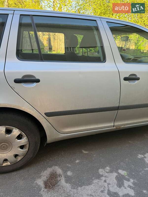 Универсал Skoda Octavia 2012 в Ичне