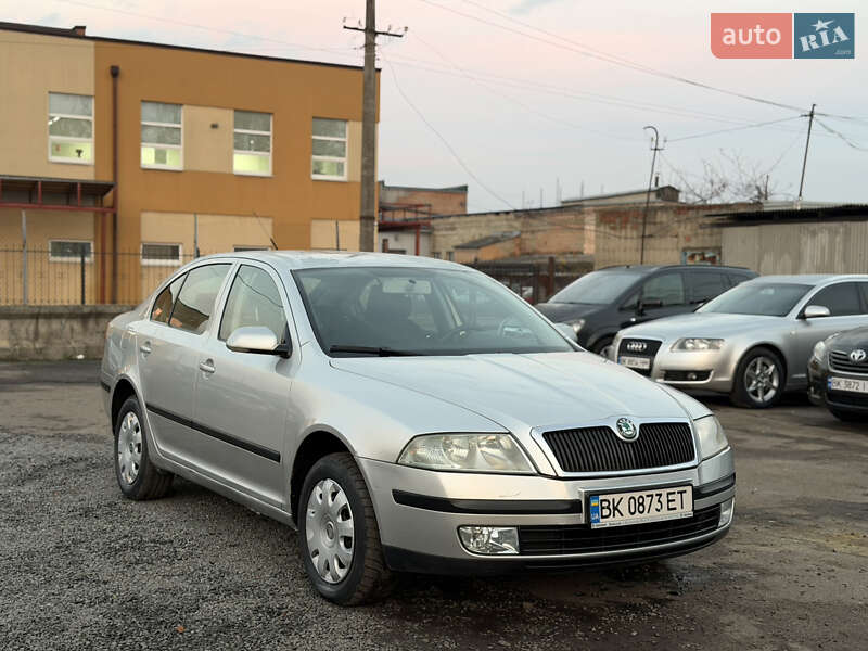Лифтбек Skoda Octavia 2005 в Ровно фото 7 Лифтбек Skoda Octavia 2005 в Ровно