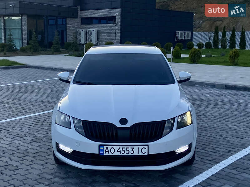 Лифтбек Skoda Octavia 2017 в Сваляве