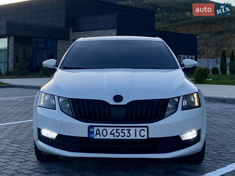 Лифтбек Skoda Octavia 2017 в Сваляве