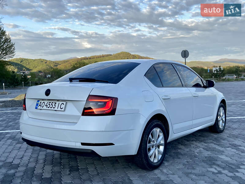 Лифтбек Skoda Octavia 2017 в Сваляве