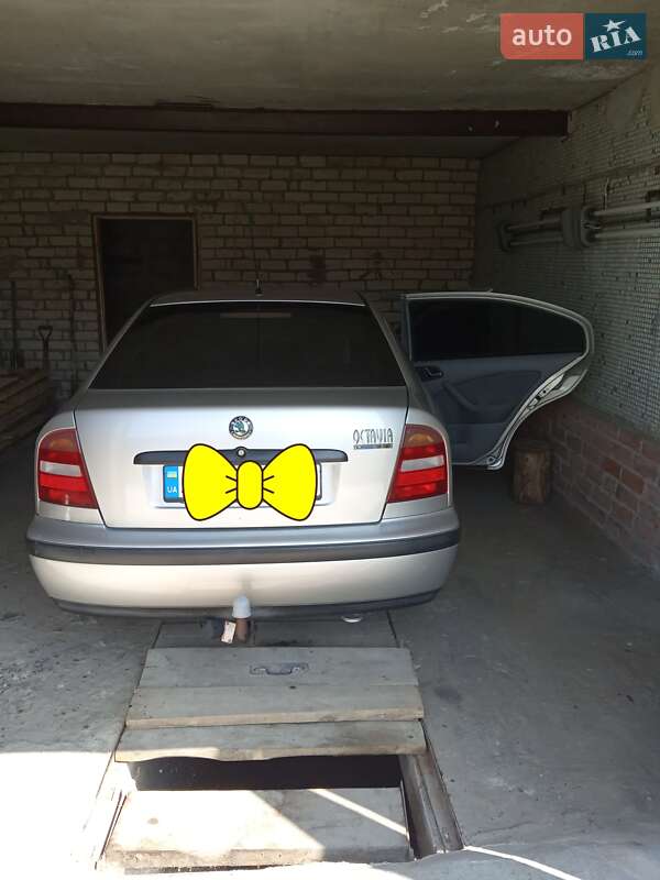 Лифтбек Skoda Octavia 1999 в Ровно