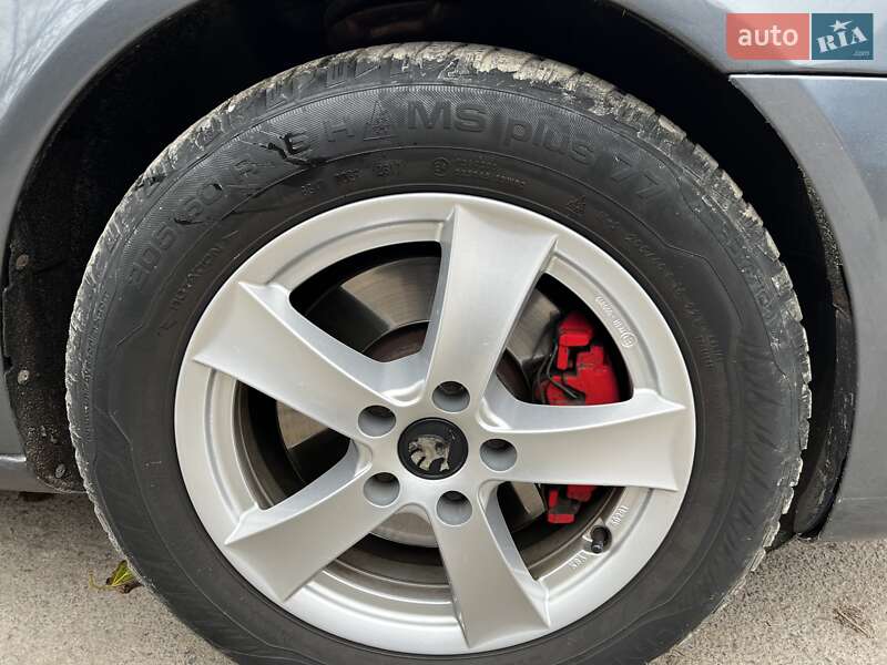 Универсал Skoda Octavia 2010 в Сарнах