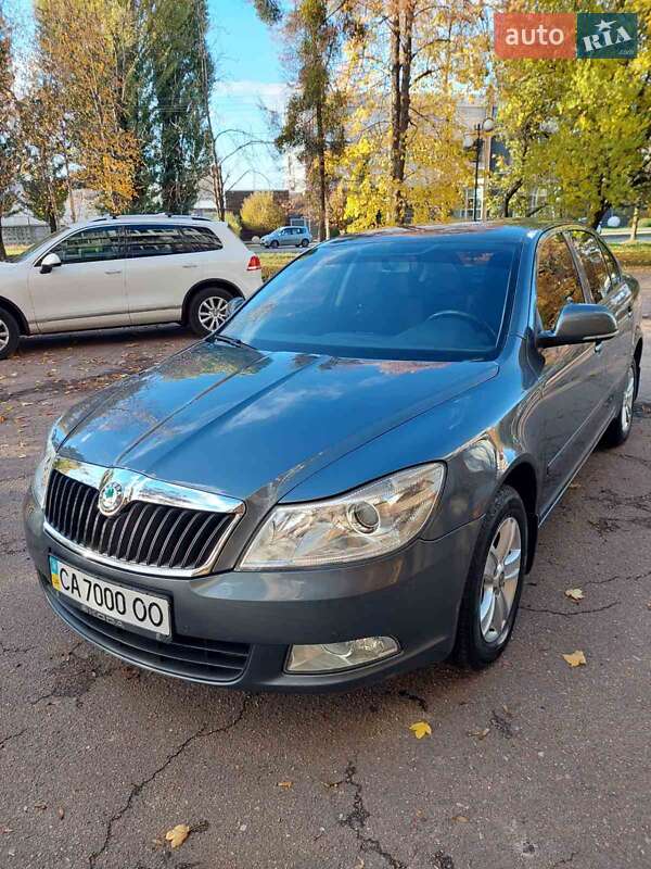Лифтбек Skoda Octavia 2010 в Черкассах фото Лифтбек Skoda Octavia 2010 в Черкассах