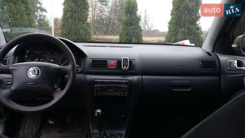 Ліфтбек Skoda Octavia 2004 в Львові