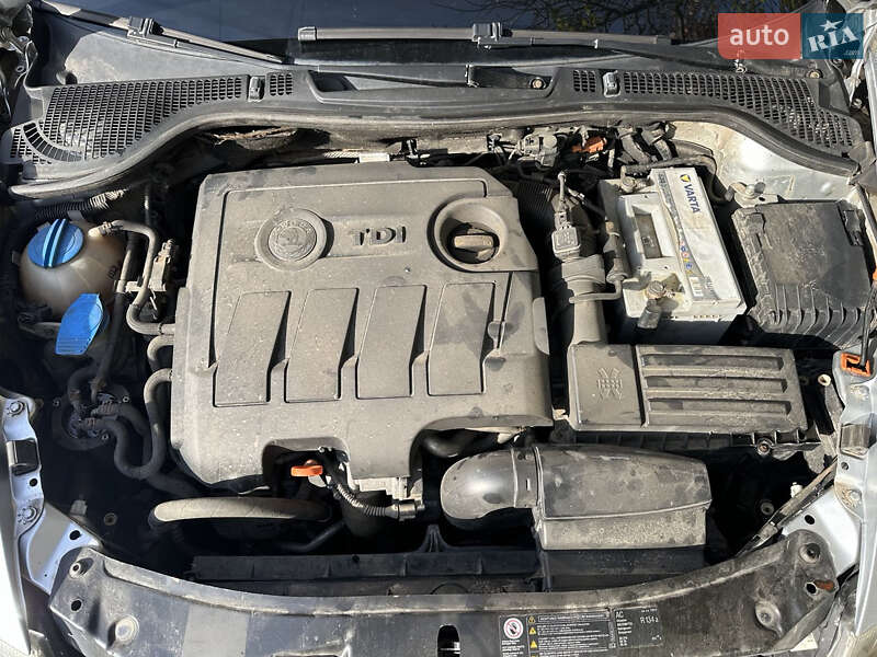 Універсал Skoda Octavia 2011 в Чернівцях