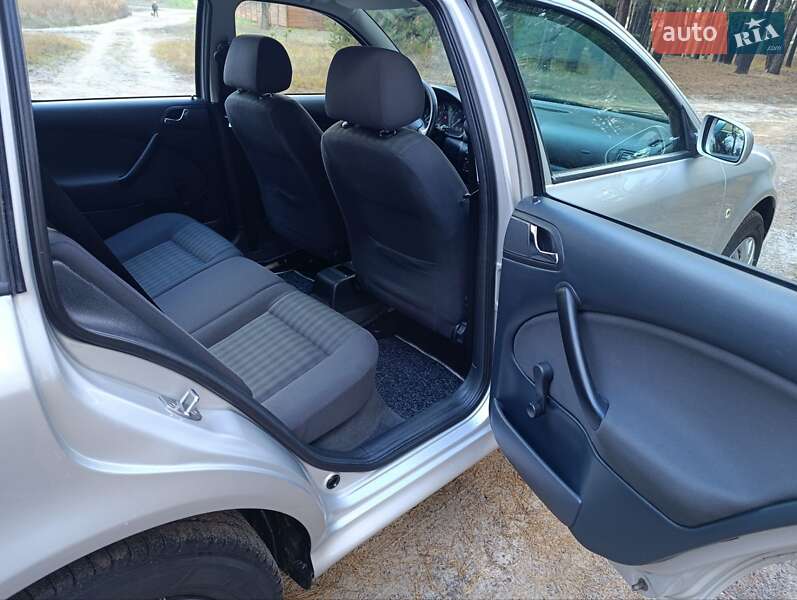 Универсал Skoda Octavia 2005 в Богодухове