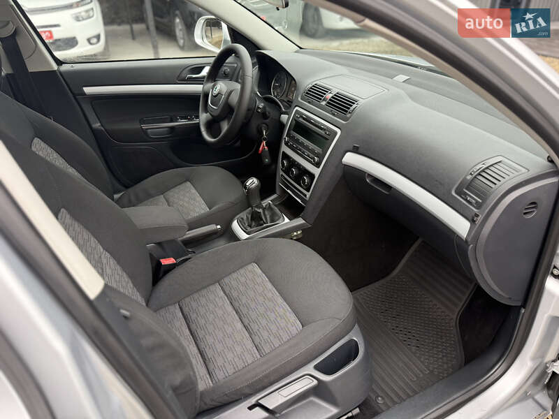 Лифтбек Skoda Octavia 2011 в Калуше фото 21 Лифтбек Skoda Octavia 2011 в Калуше