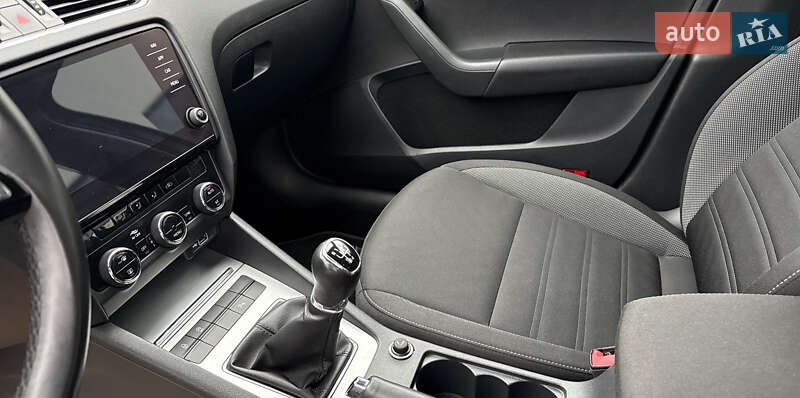 Универсал Skoda Octavia 2019 в Луцке фото 14 Универсал Skoda Octavia 2019 в Луцке