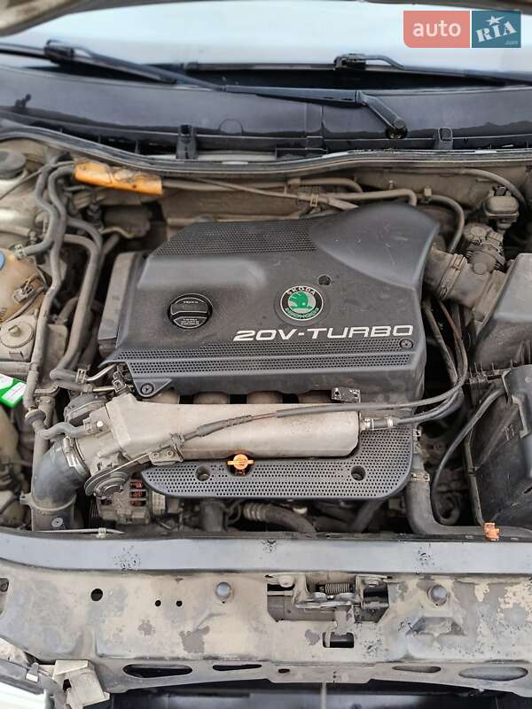 Лифтбек Skoda Octavia 2002 в Киеве