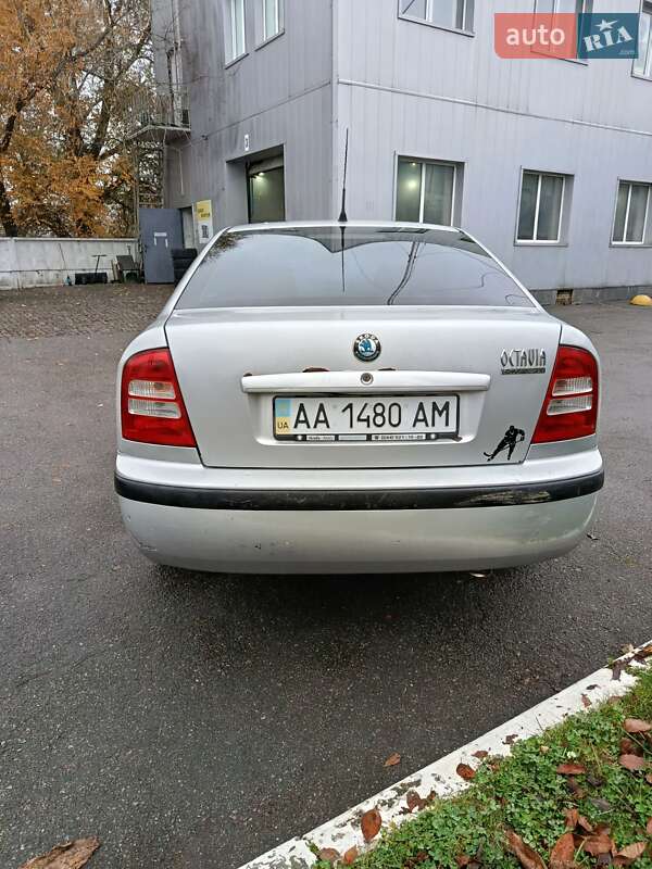 Лифтбек Skoda Octavia 2002 в Киеве