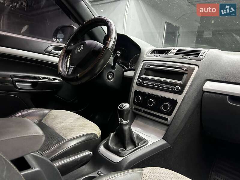 Лифтбек Skoda Octavia 2011 в Черновцах