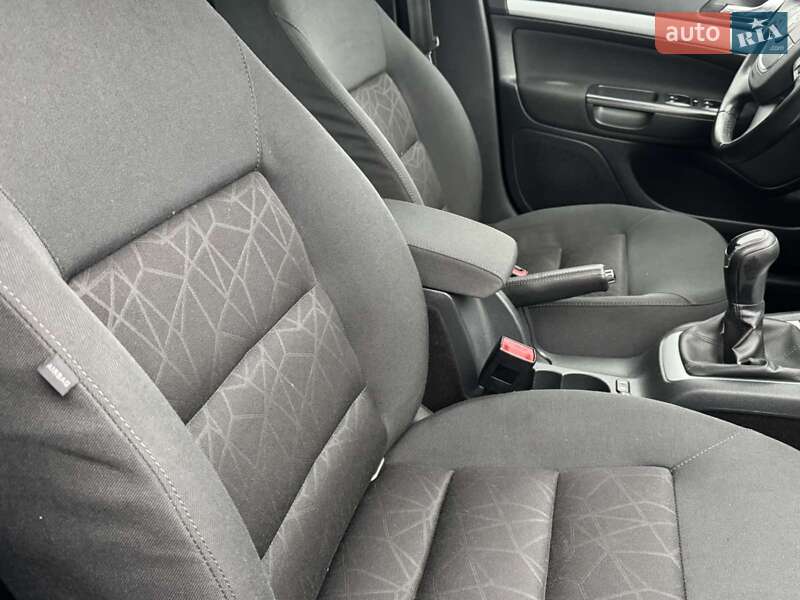 Універсал Skoda Octavia 2011 в Львові фото 8 Універсал Skoda Octavia 2011 в Львові