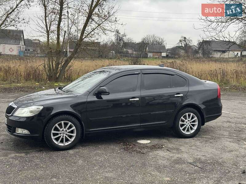 Ліфтбек Skoda Octavia 2010 в Житомирі