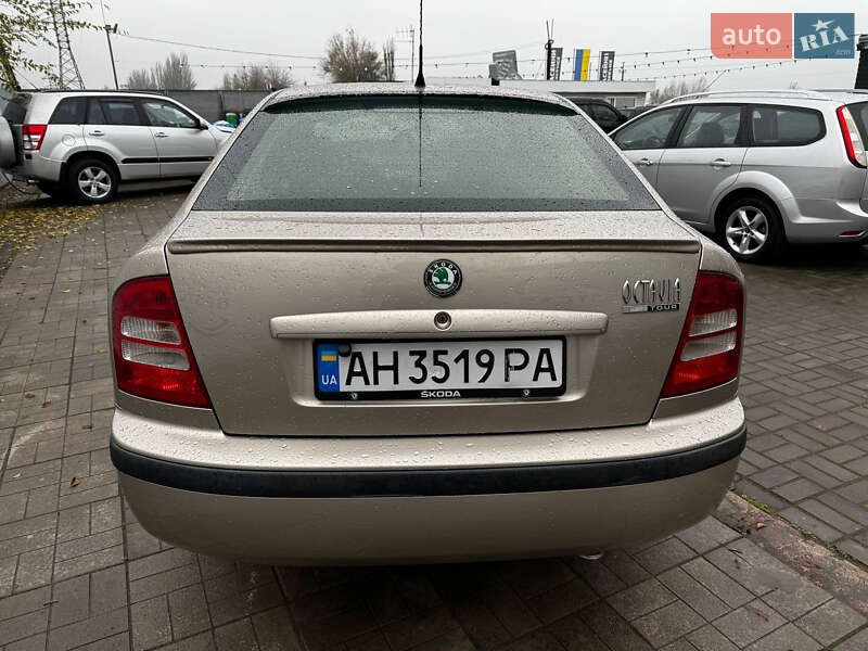 Лифтбек Skoda Octavia 2005 в Днепре