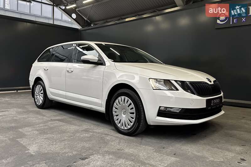 Универсал Skoda Octavia 2019 в Киеве