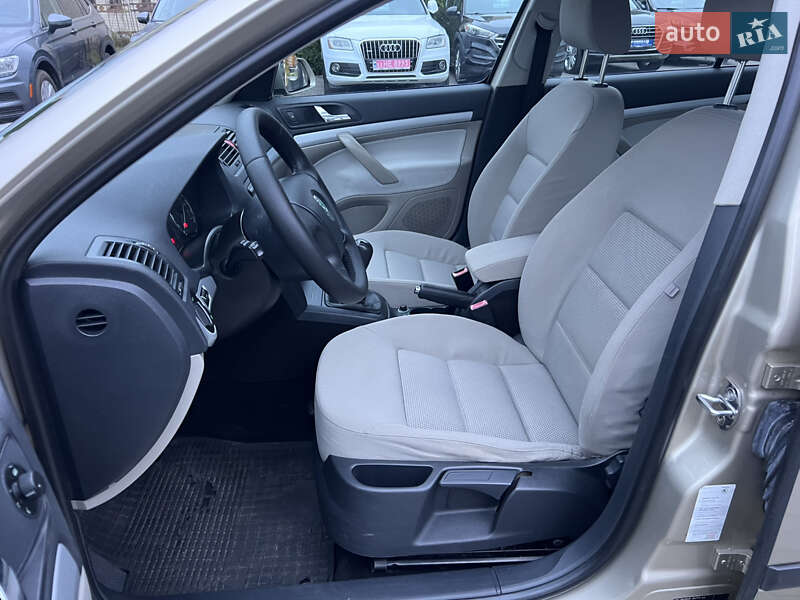 Лифтбек Skoda Octavia 2005 в Нововолынске фото 11 Лифтбек Skoda Octavia 2005 в Нововолынске