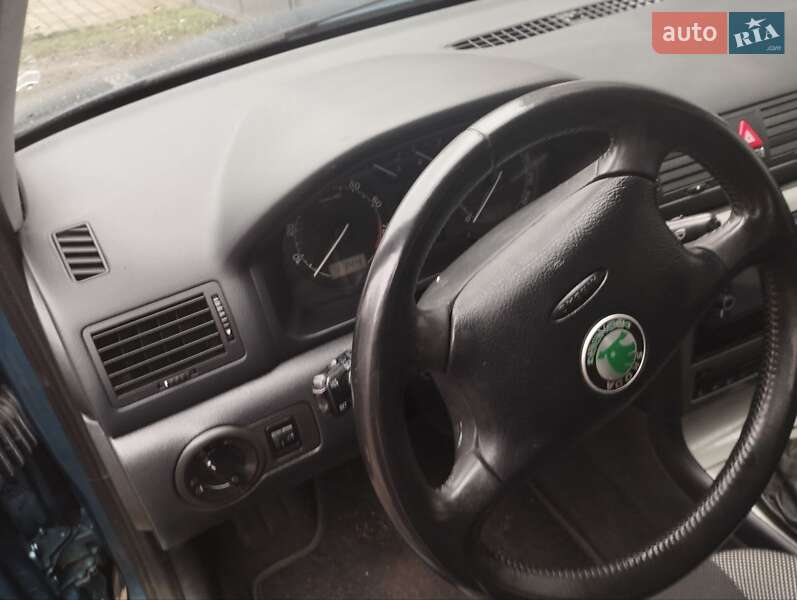 Универсал Skoda Octavia 2003 в Чернигове