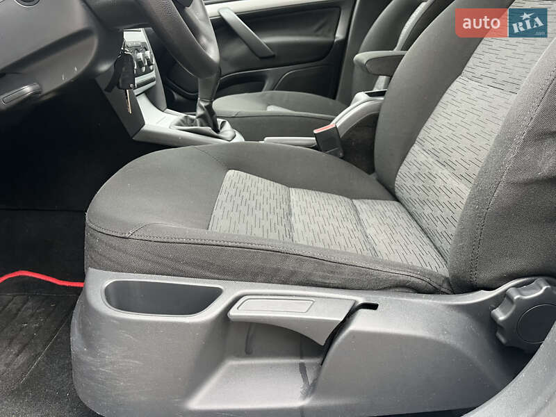 Лифтбек Skoda Octavia 2009 в Ахтырке фото 50 Лифтбек Skoda Octavia 2009 в Ахтырке