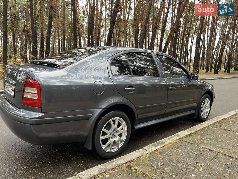 Лифтбек Skoda Octavia 2006 в Черкассах