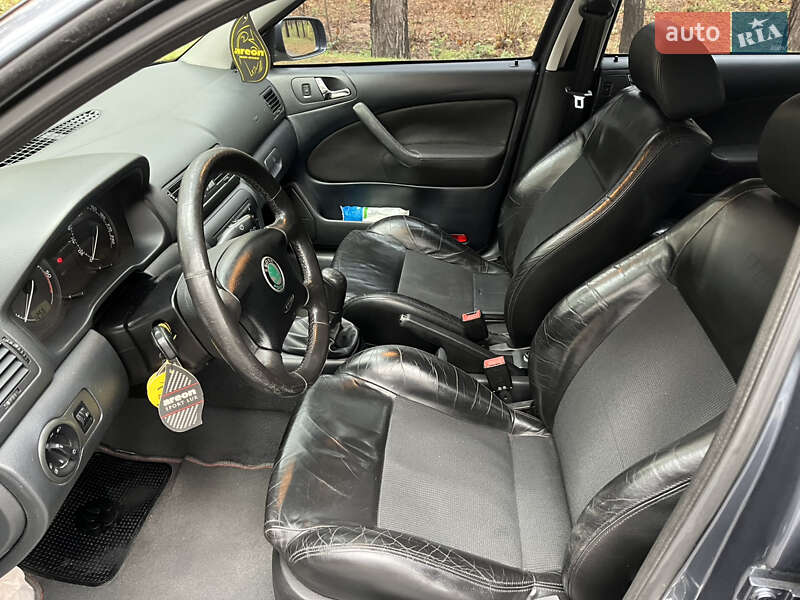 Лифтбек Skoda Octavia 2006 в Черкассах