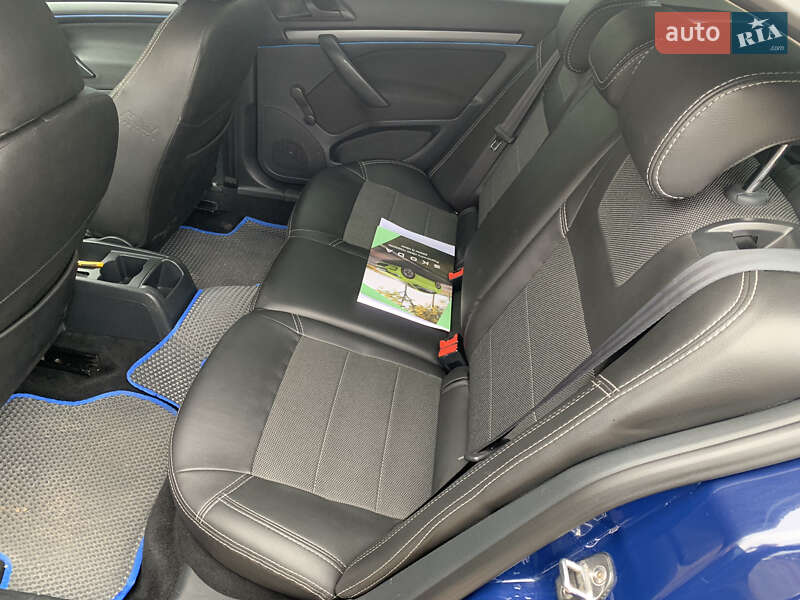 Лифтбек Skoda Octavia 2011 в Киеве фото 3 Лифтбек Skoda Octavia 2011 в Киеве