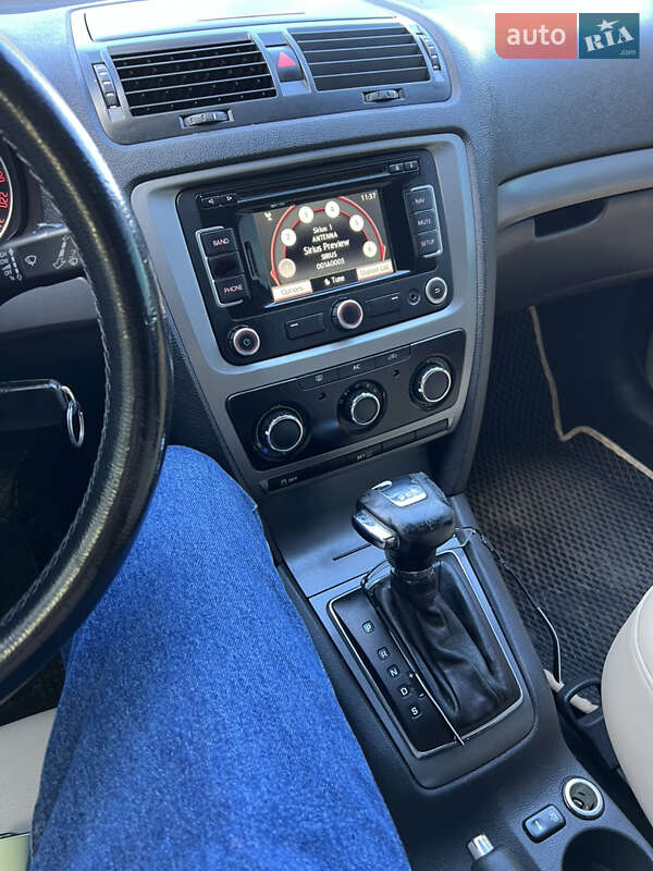 Универсал Skoda Octavia 2010 в Стрые