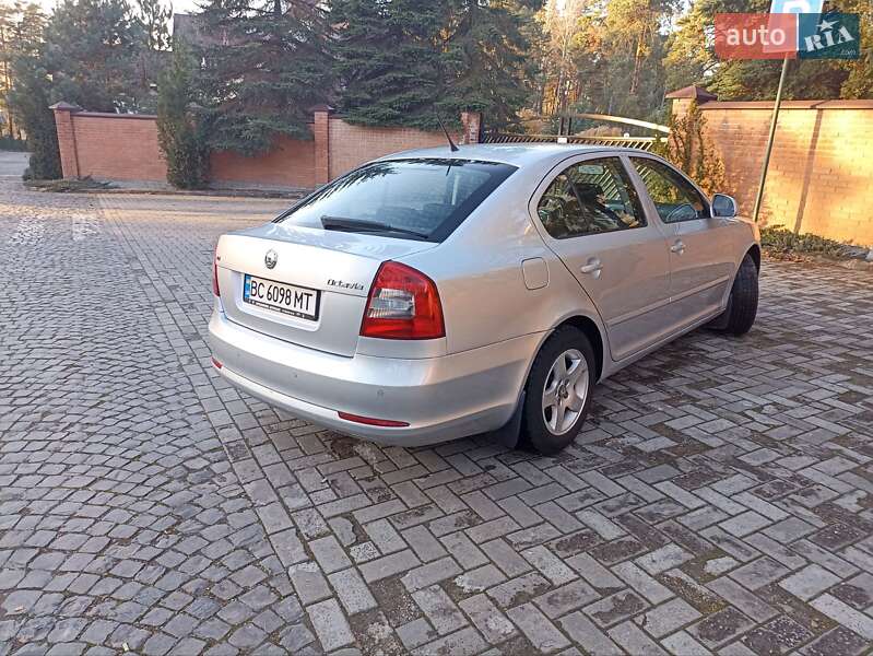Лифтбек Skoda Octavia 2012 в Львове