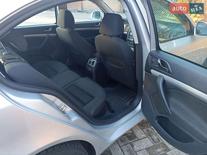 Лифтбек Skoda Octavia 2012 в Львове