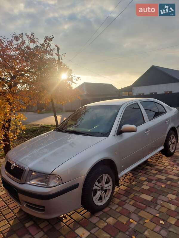 Ліфтбек Skoda Octavia 2006 в Дніпрі