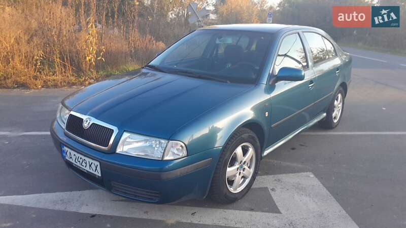 Лифтбек Skoda Octavia 2003 в Киеве