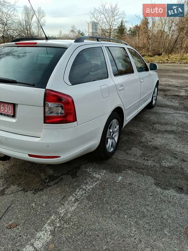 Универсал Skoda Octavia 2011 в Киеве фото 5 Универсал Skoda Octavia 2011 в Киеве