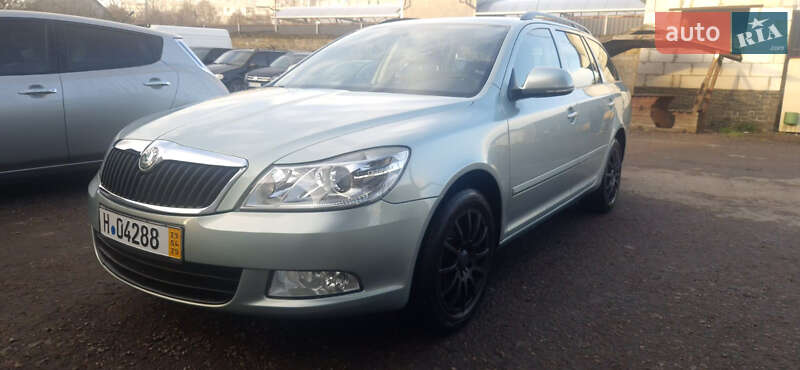 Універсал Skoda Octavia 2010 в Житомирі