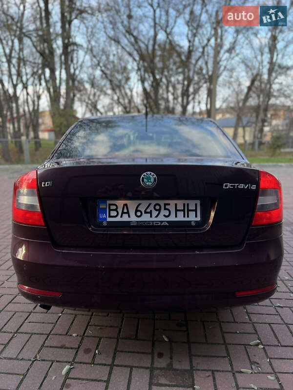 Лифтбек Skoda Octavia 2011 в Знаменке
