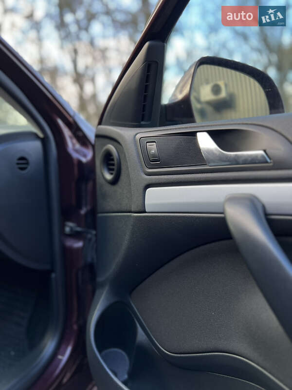 Лифтбек Skoda Octavia 2011 в Знаменке