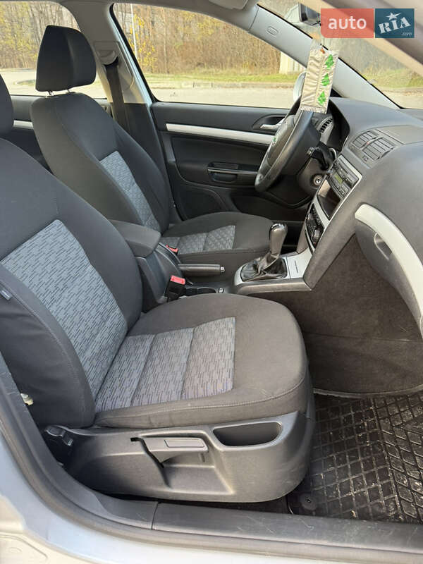 Универсал Skoda Octavia 2010 в Днепре