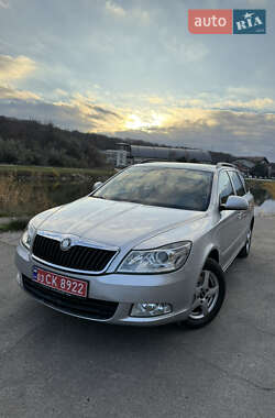 Універсал Skoda Octavia 2010 в Дніпрі
