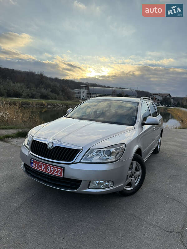Универсал Skoda Octavia 2010 в Днепре