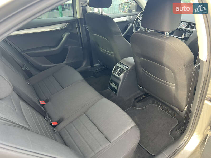 Ліфтбек Skoda Octavia 2016 в Києві фото 9 Ліфтбек Skoda Octavia 2016 в Києві