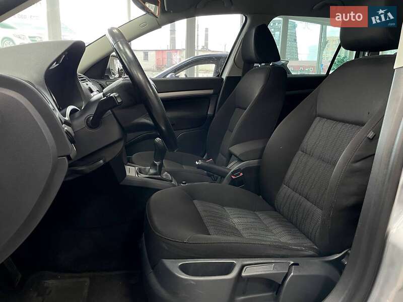 Универсал Skoda Octavia 2011 в Киеве фото 18 Универсал Skoda Octavia 2011 в Киеве