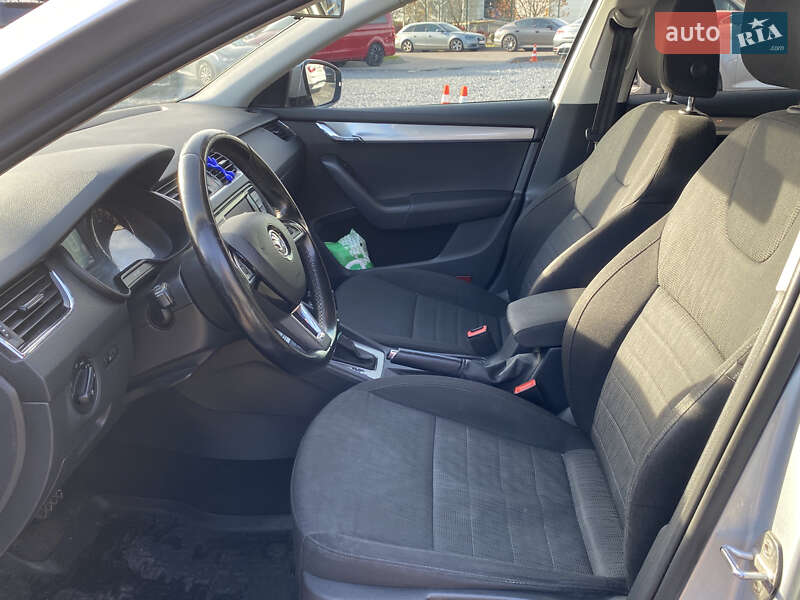 Лифтбек Skoda Octavia 2016 в Львове