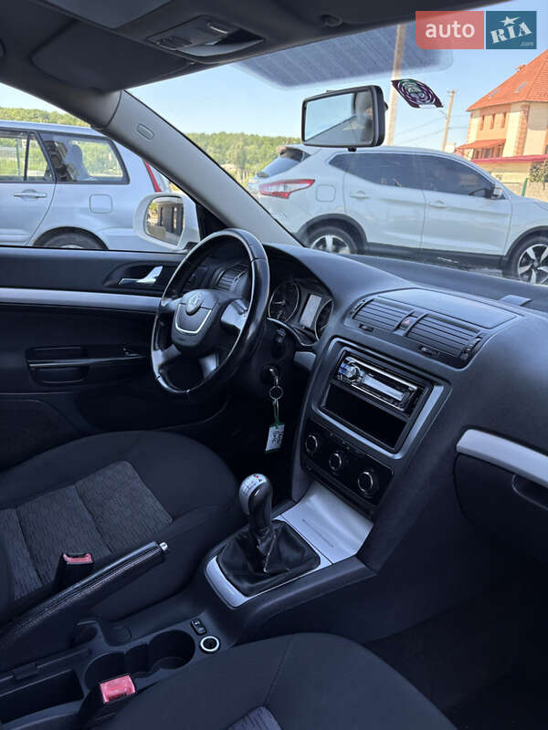Универсал Skoda Octavia 2010 в Дрогобыче фото 11 Универсал Skoda Octavia 2010 в Дрогобыче