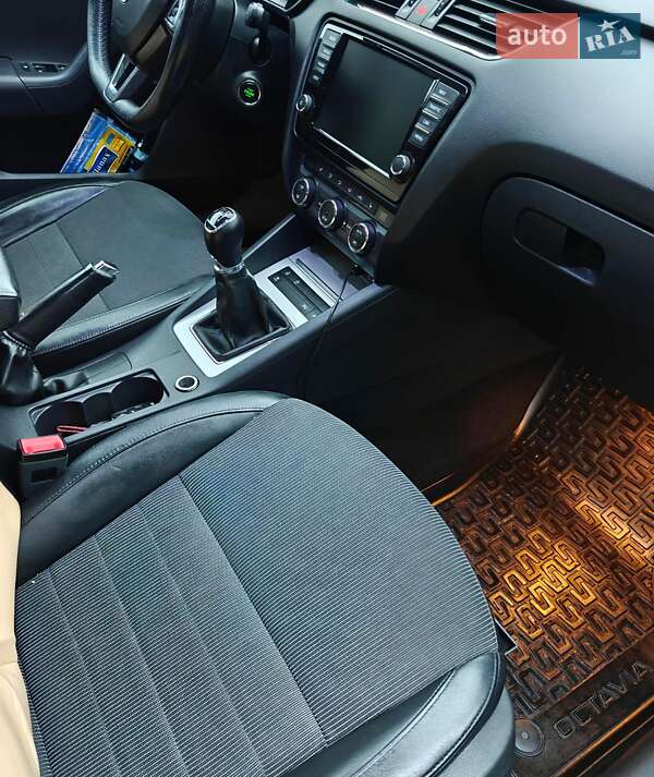 Универсал Skoda Octavia 2014 в Ужгороде фото 24 Универсал Skoda Octavia 2014 в Ужгороде