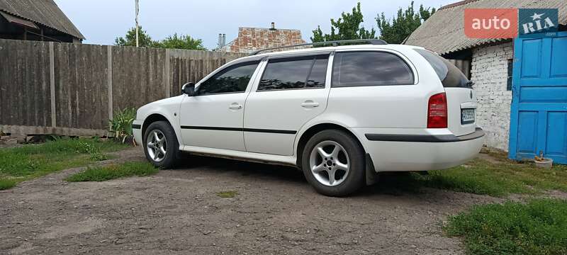 Универсал Skoda Octavia 2010 в Ахтырке фото 2 Универсал Skoda Octavia 2010 в Ахтырке