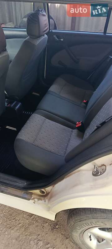 Универсал Skoda Octavia 2010 в Ахтырке фото 9 Универсал Skoda Octavia 2010 в Ахтырке