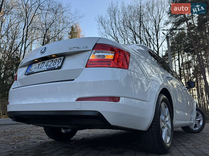 Ліфтбек Skoda Octavia 2016 в Дрогобичі