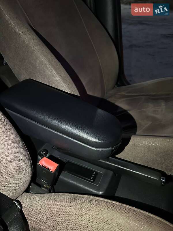 Ліфтбек Skoda Octavia 2002 в Харкові фото 10 Ліфтбек Skoda Octavia 2002 в Харкові