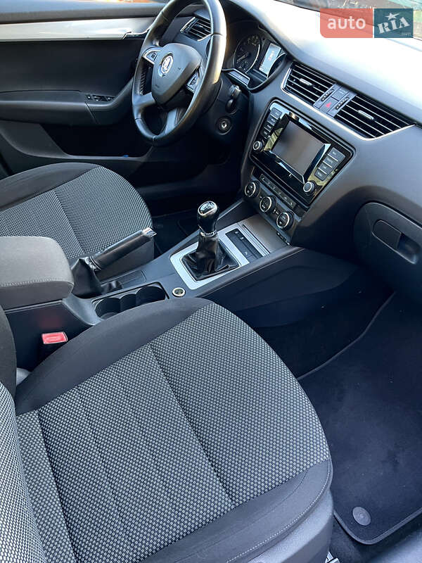 Универсал Skoda Octavia 2013 в Луцке фото 17 Универсал Skoda Octavia 2013 в Луцке
