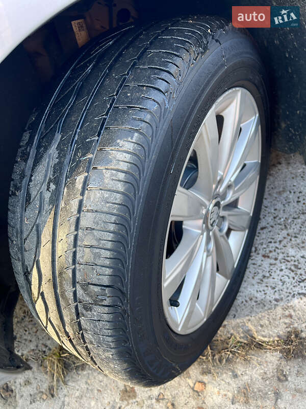 Универсал Skoda Octavia 2013 в Луцке фото 27 Универсал Skoda Octavia 2013 в Луцке